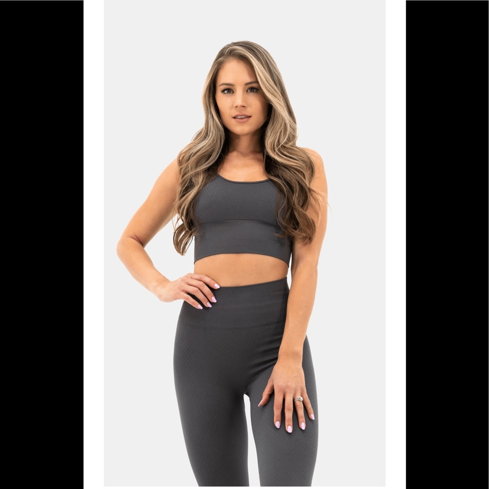 Balance Athletica Energy top in Graphite